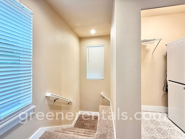 Building Photo - Modern 1-Bedroom Home with Yard, Deck & Ca...