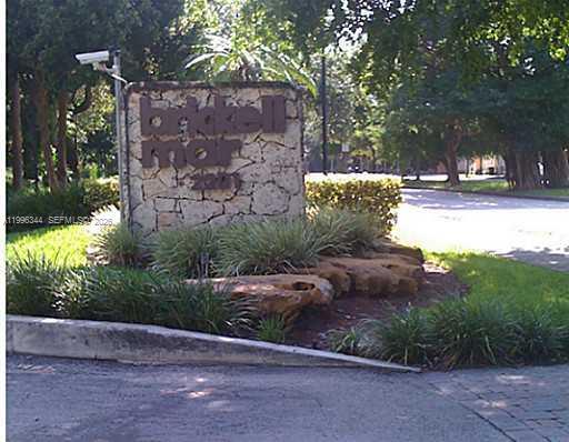 Building Photo - 2201 Brickell Ave