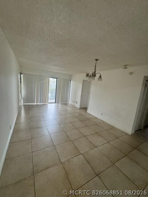 Building Photo - 1495 Lake Crystal Dr