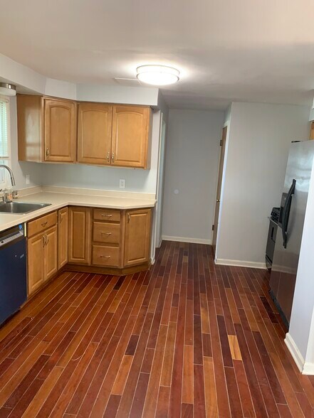 Building Photo - 66 E Summerset Ln