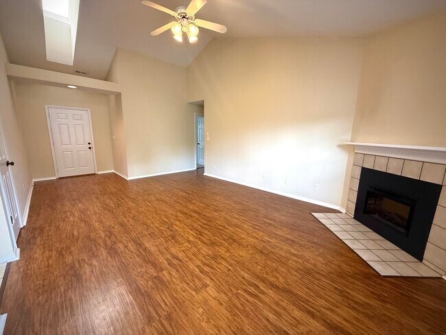 Building Photo - 1413 Kinloch Ct