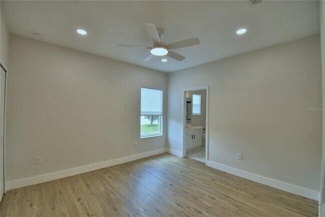 Building Photo - 2673 Calistoga Ave