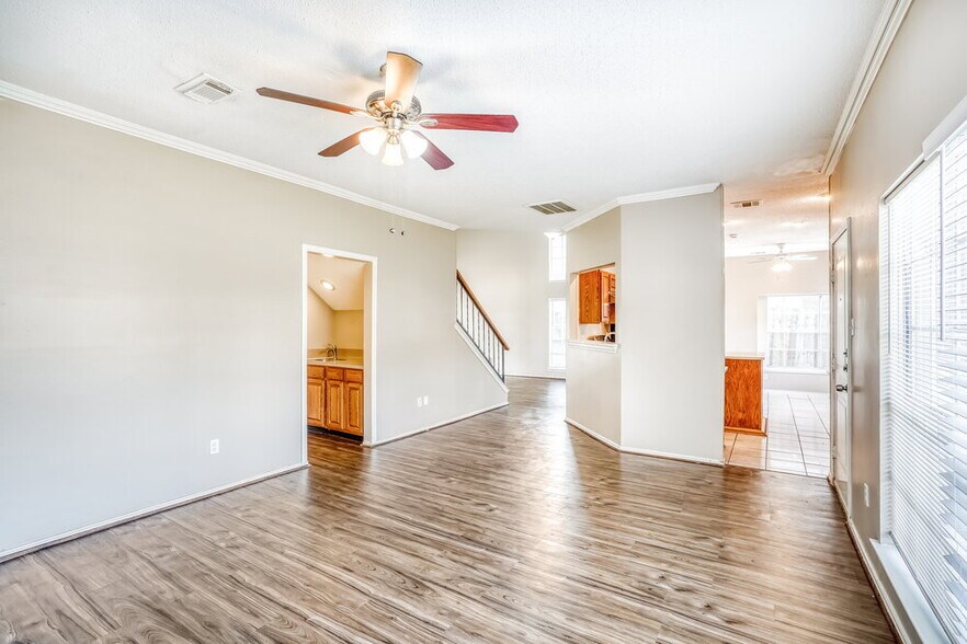 Building Photo - 6018 Fern Hollow Ct