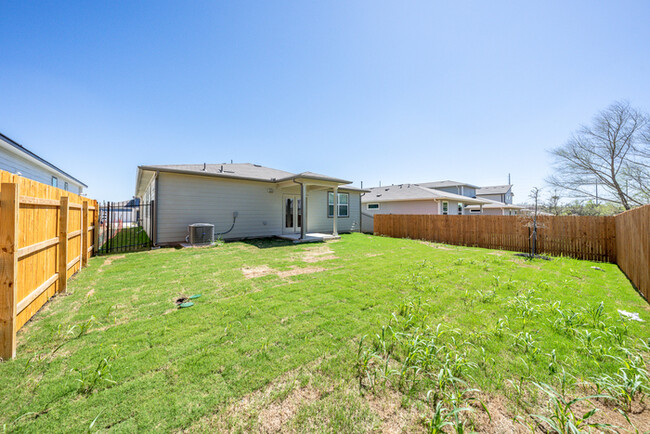 Building Photo - 13708 Lubeck Dr