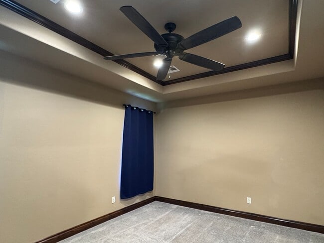 Building Photo - 8294 SE 90th St