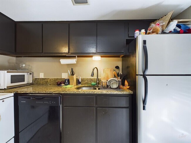 Building Photo - 3000 Guadalupe St