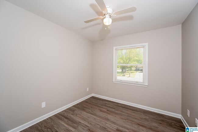 Building Photo - 1112 Kawanda Ln