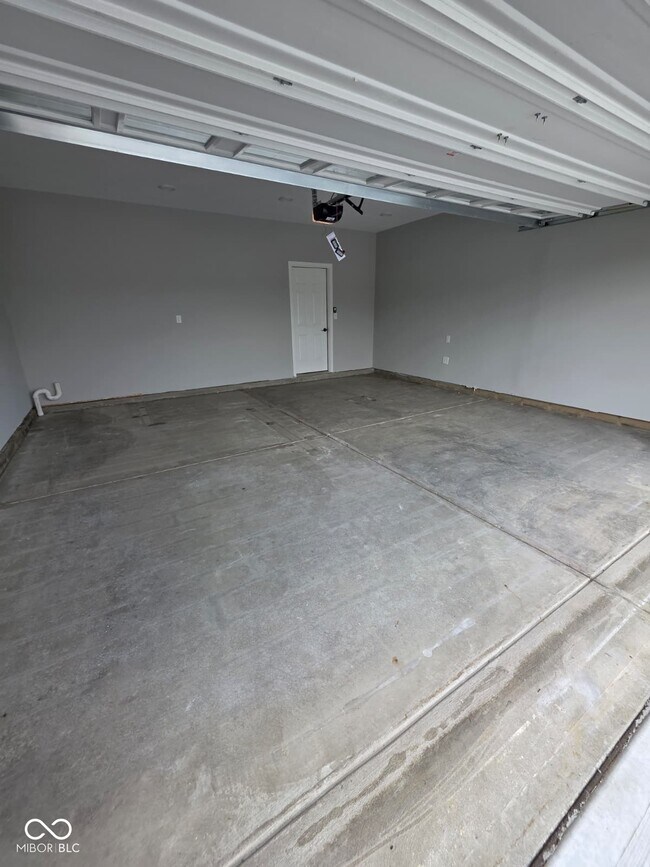 Building Photo - 10715 Mangrove Dr