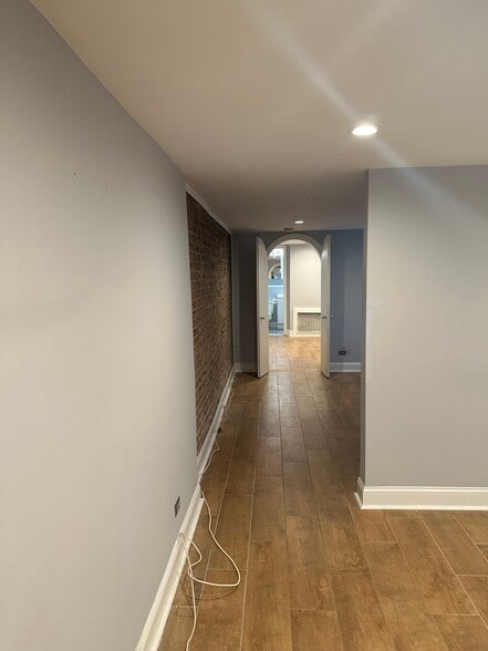 Building Photo - 1721 Riggs Pl NW