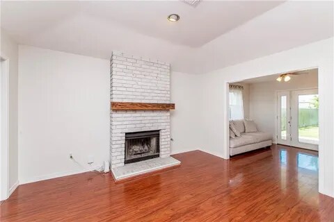 Building Photo - 8600 Trolley Ln