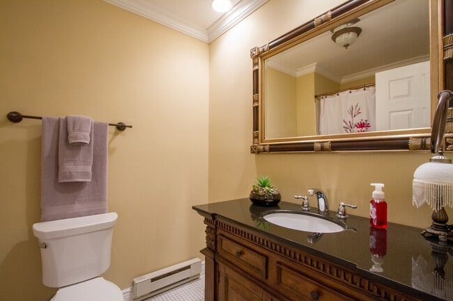 Building Photo - 120 Lexington Ct