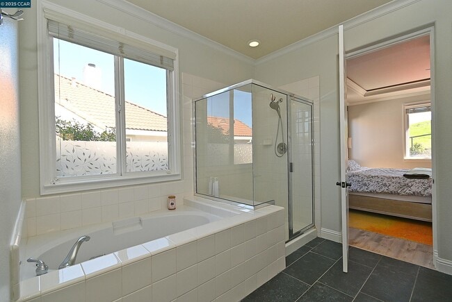 Building Photo - 829 Deer Spring Cir