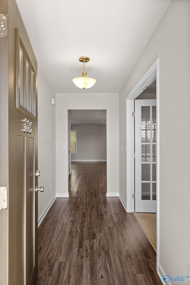 Building Photo - 338 Fenrose Dr