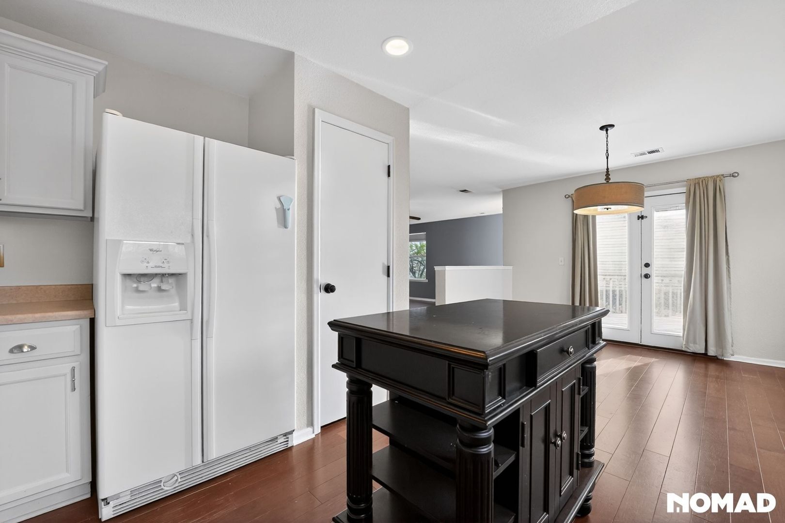 Building Photo - 454 E 77th Pl