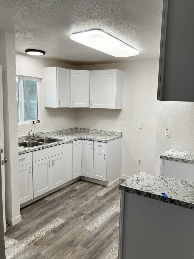 Building Photo - Price Drop !!Newly Remodeled Home for Lease 412 N Street, Merced, CA 95341