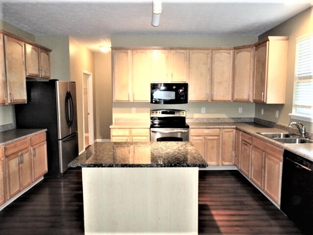Building Photo - 5780 W Port Dr
