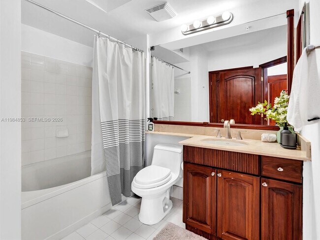 Building Photo - 17150 N Bay Rd