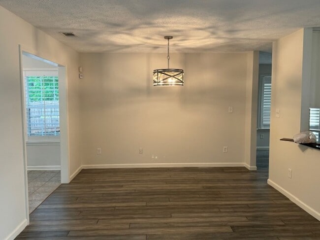 Building Photo - 577 Deadwood Trail