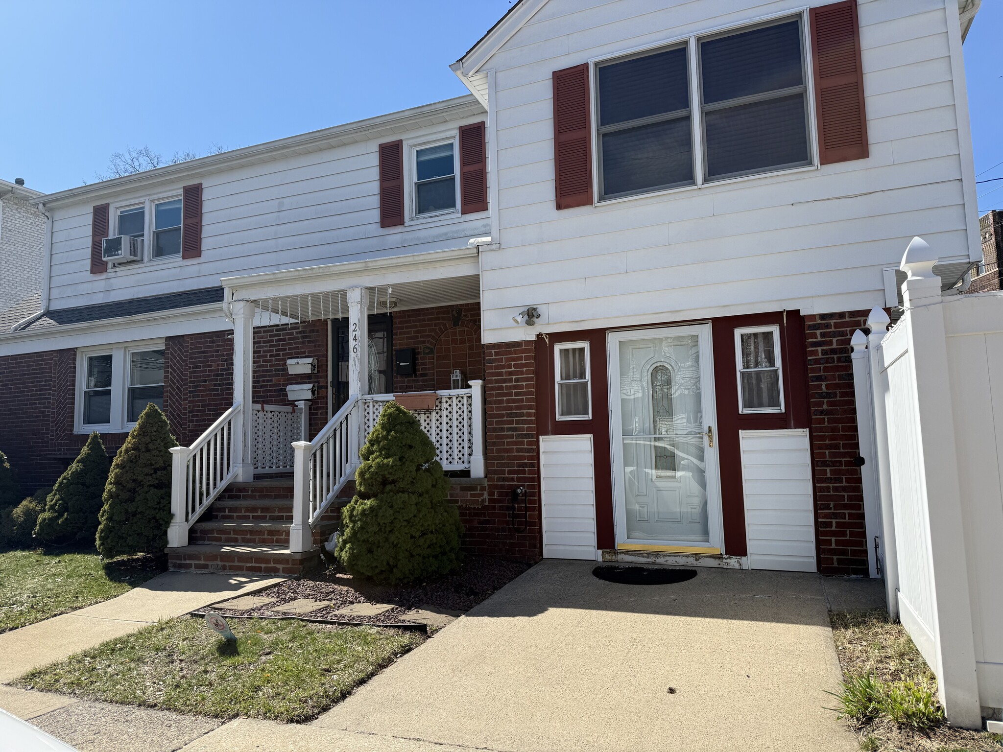 Building Photo - 246 Grant Ave