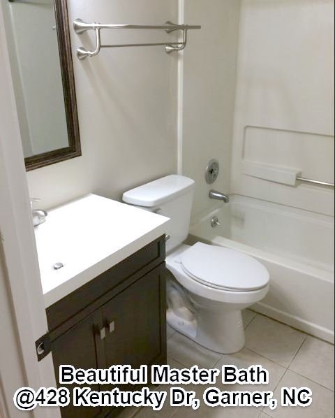 Building Photo - Garner 2 BR, 2 FULL Bath Single Level Town...