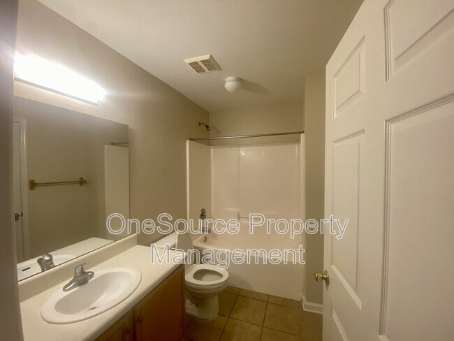 Building Photo - 2738 W Tharpe St