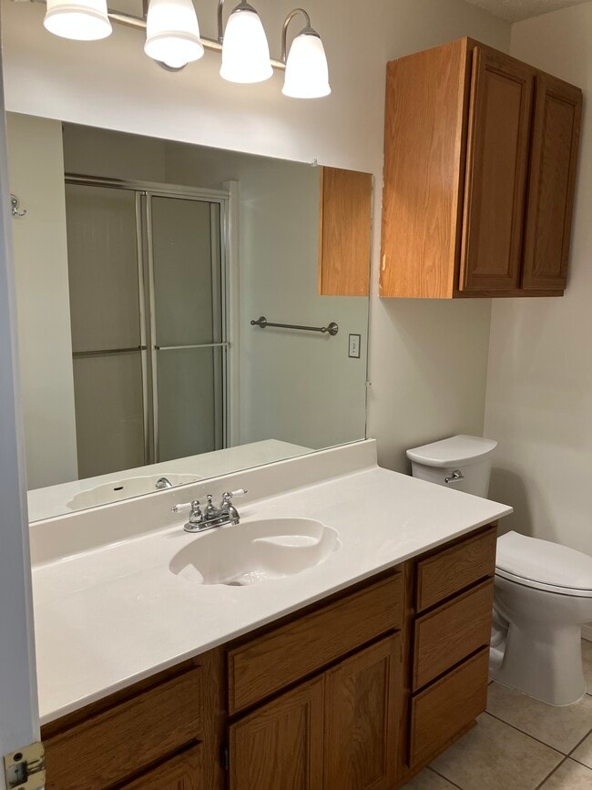 Building Photo - 8629 Golf Creek Dr