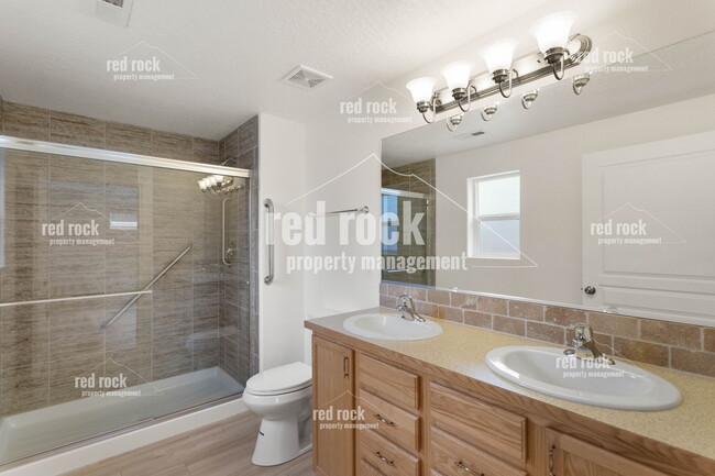 Building Photo - 718 S Edgerton Ln