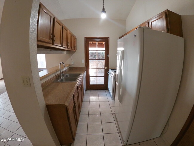 Building Photo - 2241 Seagull Dr