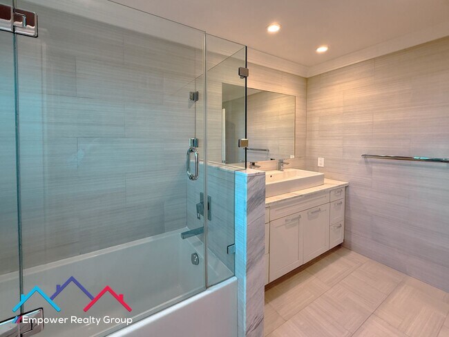 Building Photo - 3 bed 2 bath Single Family Home is Desired Millbrae Neighborhood