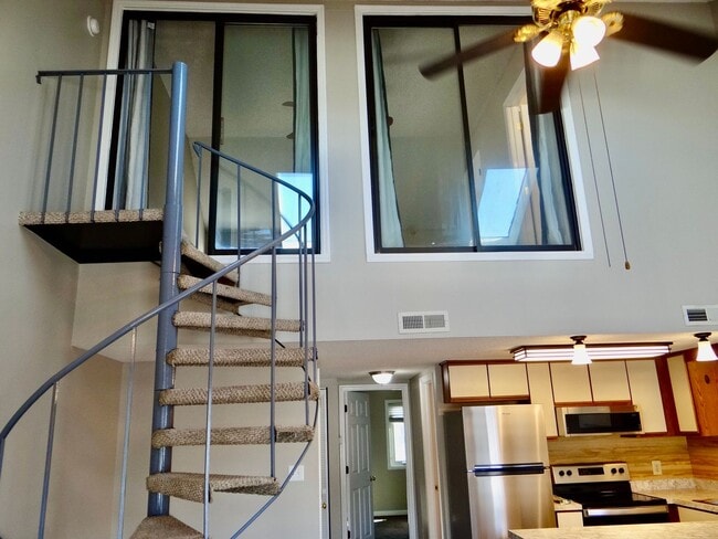 Building Photo - Beautifully Remodeled 2 Bed/2 Bath in Deer...