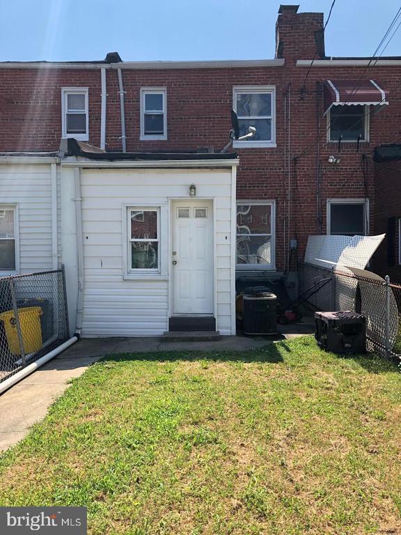 Building Photo - 3312 Parklawn Ave