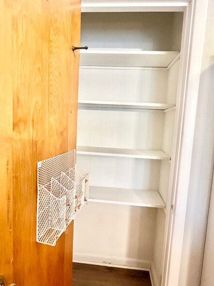 Kitchen pantry - 2385 Van Leunen Dr