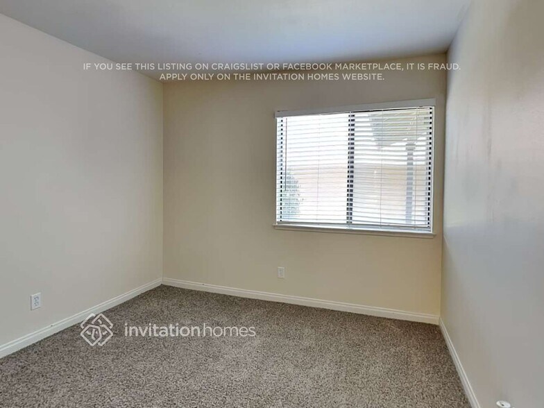 Building Photo - 25906 Adolfo Ct
