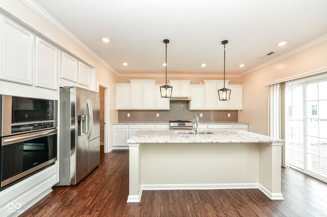 Building Photo - 5825 Sheffield Ln