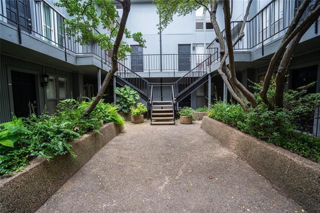 Building Photo - 4020 Holland Ave