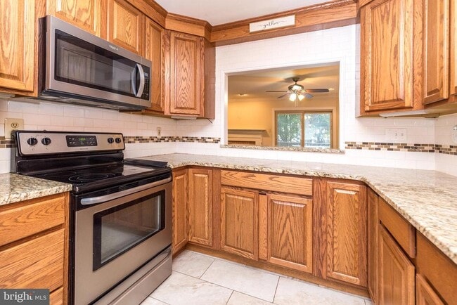 Building Photo - 108 Susan Constant Ct