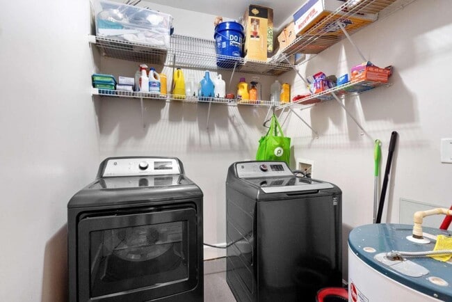 Building Photo - 384 Ralph McGill Blvd NE