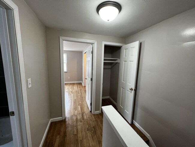 Building Photo - 104 N Brinker Ave