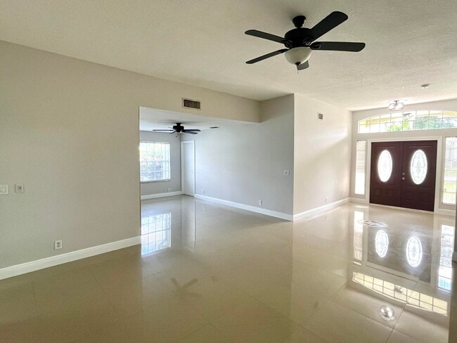 Building Photo - 1112 Wild Cherry Ln