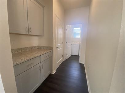 Building Photo - 9451 Komika Ln