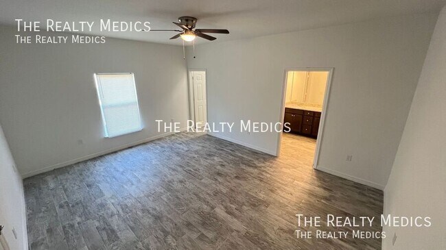 Building Photo - 1651 Welland St SE