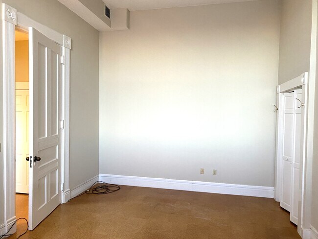 Bedroom 1 - 27 Hillside Pl