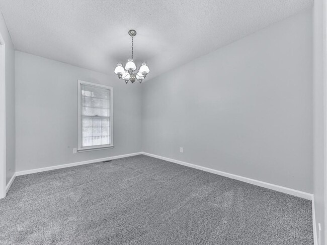 Building Photo - 725 Creek Trail NW
