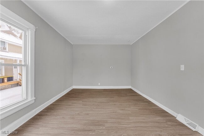 Building Photo - 3877 W 31st St