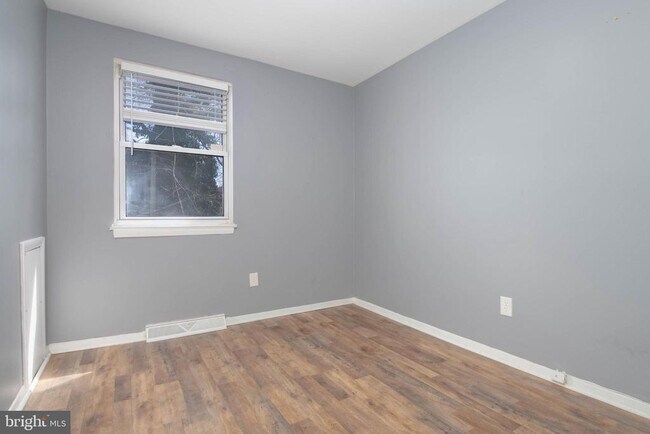 Building Photo - 4409 Falls Bridge Dr