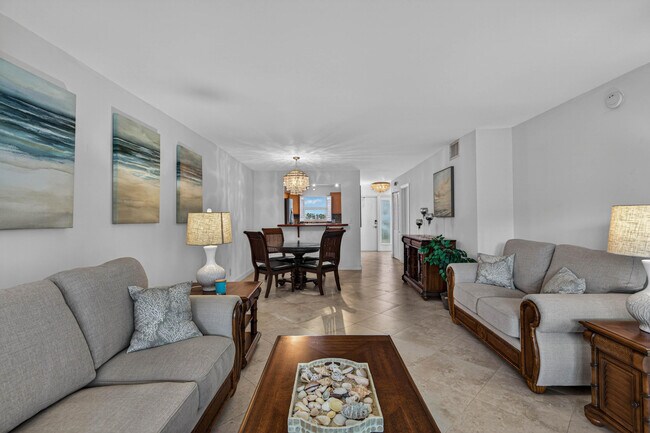 Building Photo - 3114 S Ocean Blvd