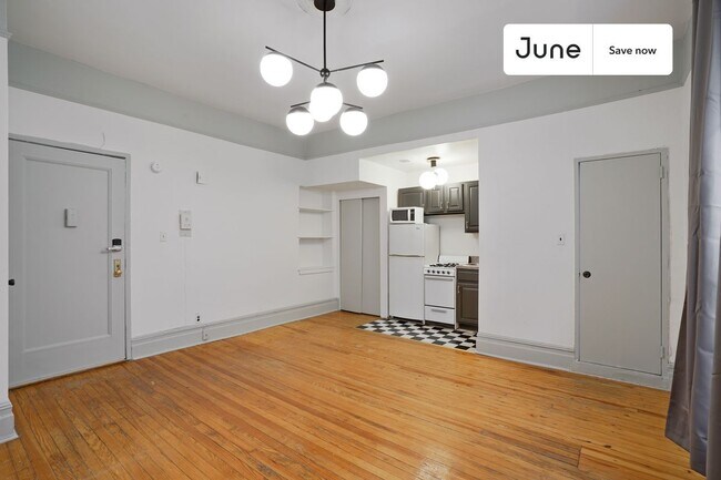 Building Photo - 471 Central Park W