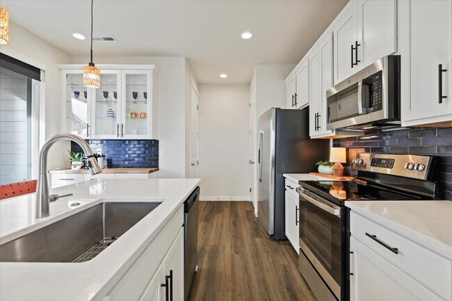 Building Photo - 12687 W Norterra Ln