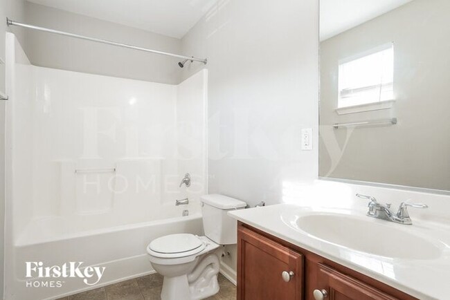 Building Photo - 5429 Sky Hill Dr