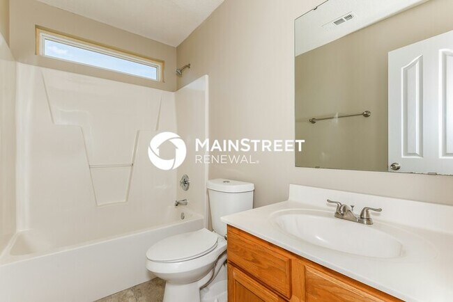 Building Photo - 4 Bedroom Pet-Friendly Home in Charlotte, ...